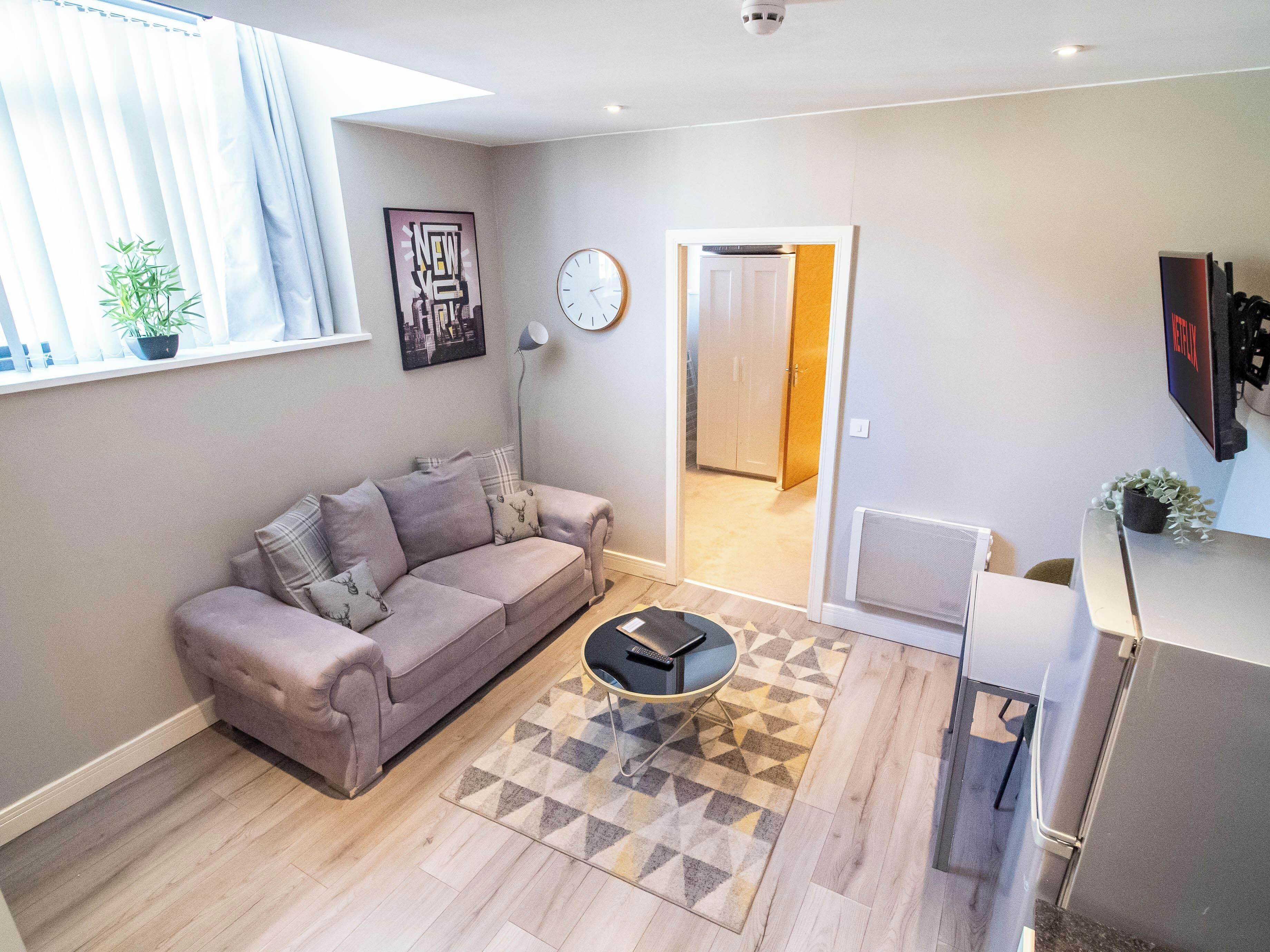 Apartment | Living area | TV