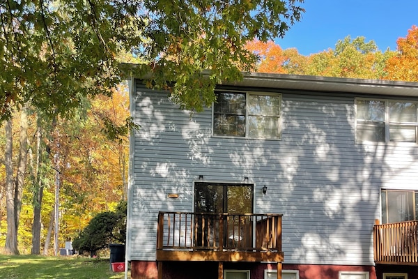 Family Townhome, 2 Bedrooms, Kitchen, Garden View | Terrace/patio