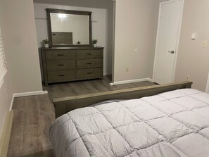 Family Townhome, 2 Bedrooms, Kitchen, Garden View - PSU Properties (State College)