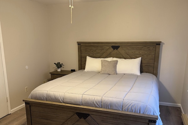 Family Townhome, 2 Bedrooms, Kitchen, Garden View | 2 bedrooms, free WiFi, bed sheets