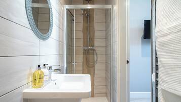 House | Bathroom | Separate tub and shower, deep soaking tub, hair dryer, towels