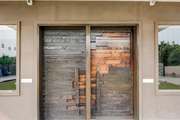 Exterior detail