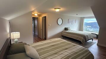 4 makuuhuonetta, tallelokero huoneessa, silitysrauta/-lauta, Wi-Fi