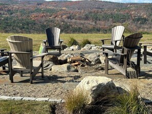 Property grounds - Charming 4 bedroom house with Views, 200 acres, Private Schools, Ski, Hiking (Leyden)