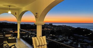 Terrace/patio - Stunning, private Villa with spectacular sea views, private pool, allday sun (Benalmádena)