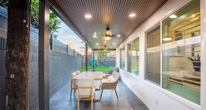 Magical Villa - 10 BEDS near Disneyland and SoCal Gems