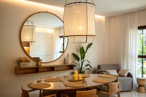 Dining - Design Apartment with swimming pool Ciudad de Ciencias (València)