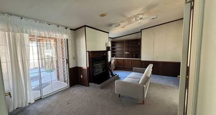 FISHERMEN-Nice 3-bedroom house with boat parking WiFi and AC in Summerton