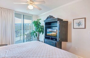 3 bedrooms, iron/ironing board, travel cot, WiFi