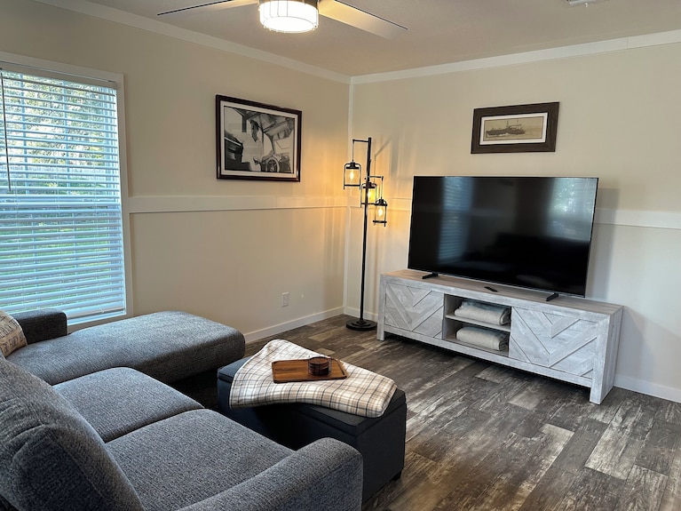 Charming New 3-bedroom Mobile Home Only 3 Minutes From Wec. - Ocala, FL