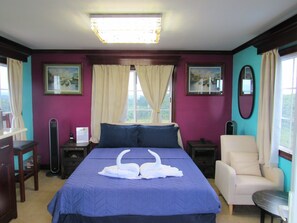Panoramic Double Room, Mountain View | In-room safe, individually decorated, individually furnished - Daphne's Lagoon Lodge (Northern Lagoon)