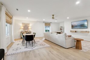 Smart TV, chimenea
