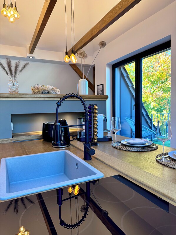 Private kitchen - Apartment The Roof - Unique vacation apartment in the center of Minden (Minden)