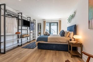 4 soverom, strykejern/-brett, wi-fi (inkludert) og sengetøy