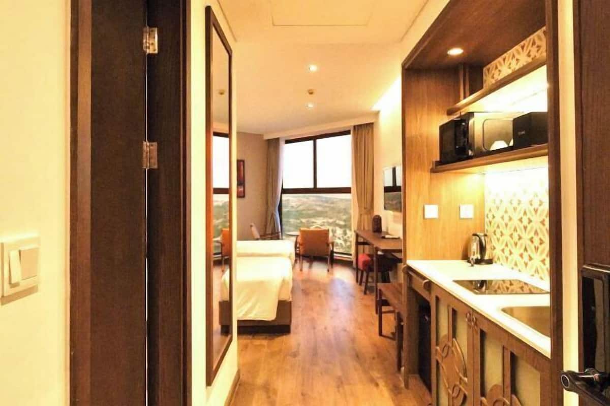 Colchones con efecto memoria y escritorio