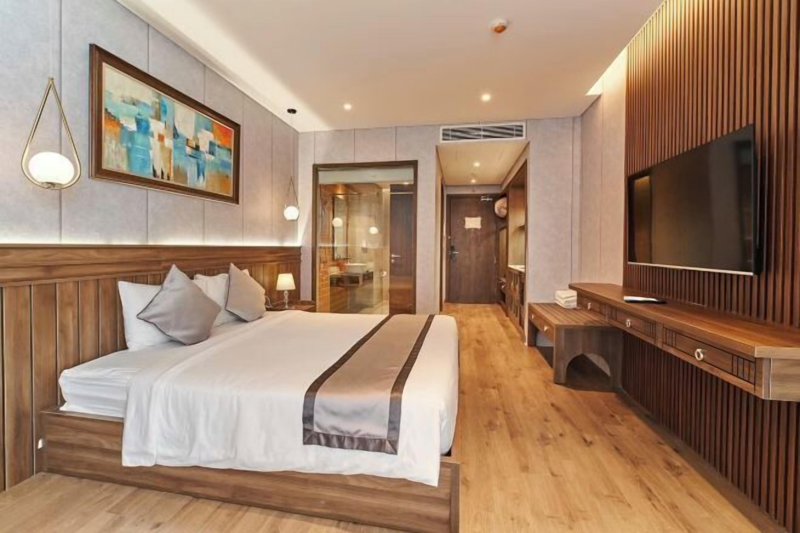 Memory foam beds, desk, laptop workspace, blackout drapes