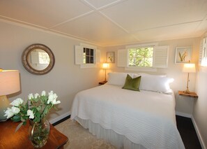 2 chambres, bureau, fer et planche à repasser, accès au Wi-Fi (inclus)