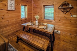 Dining - Secluded Log Cabin on 4 Acres • Hot Tub • Fire Pit (Fleetwood)