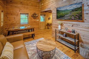 Living area - Secluded Log Cabin on 4 Acres • Hot Tub • Fire Pit (Fleetwood)