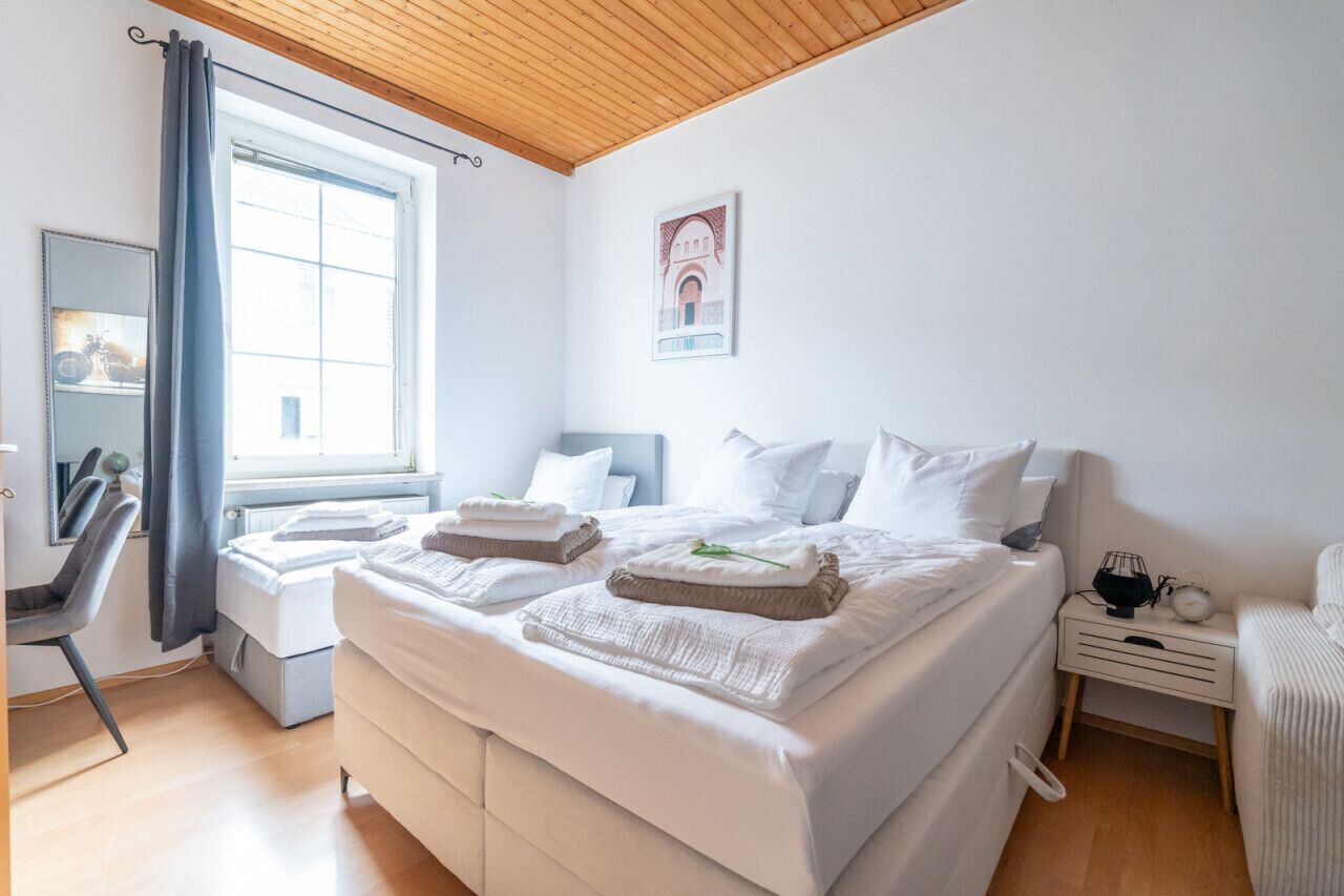 Iron/ironing board, free WiFi, bed sheets