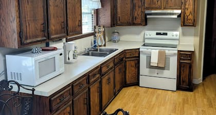 Spacious 3-Bedroom Retreat, Fully Handicap Accessible!