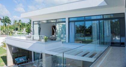Caribbean Villa with Swimming Pool for Groups and Families