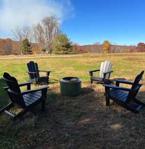 Property grounds - Scenic Hudson Valley Getaway • Farms & Vineyards (Marlboro)
