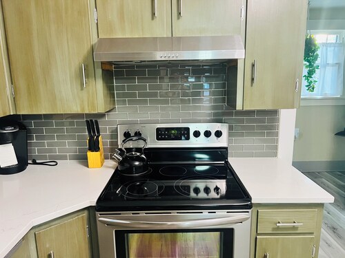 Charming, Clean 3BR Family Home w/ Hot Tub – Walk to Main Street