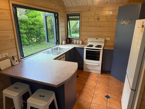 Micro-ondes, four, plaque de cuisson, lave-vaisselle