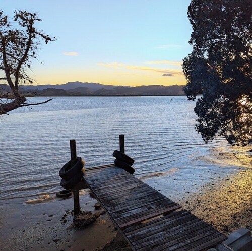 Whitianga River Front Cottage - the best of both worlds!