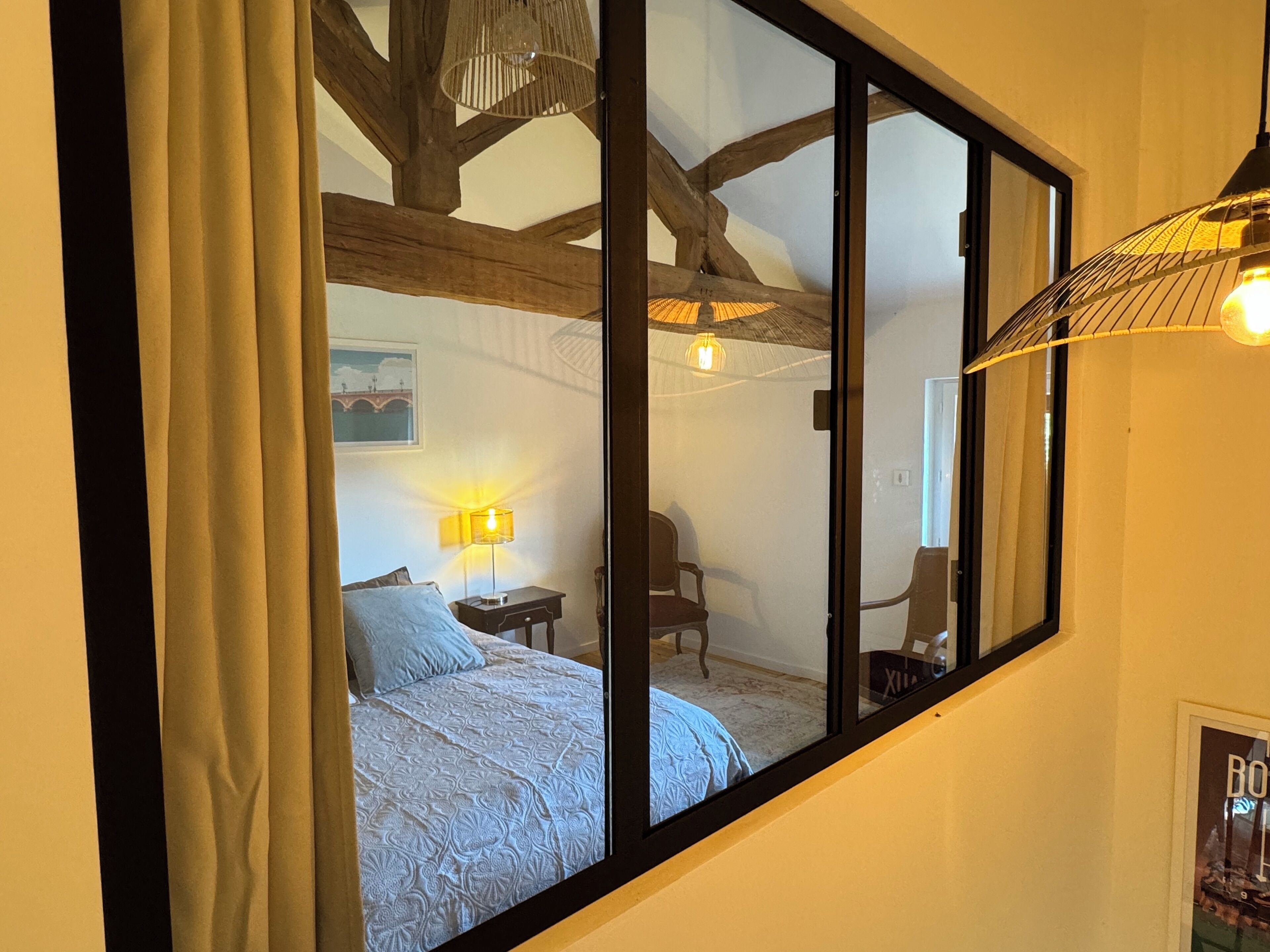 3 chambres, fer et planche à repasser, Wi-Fi, draps fournis