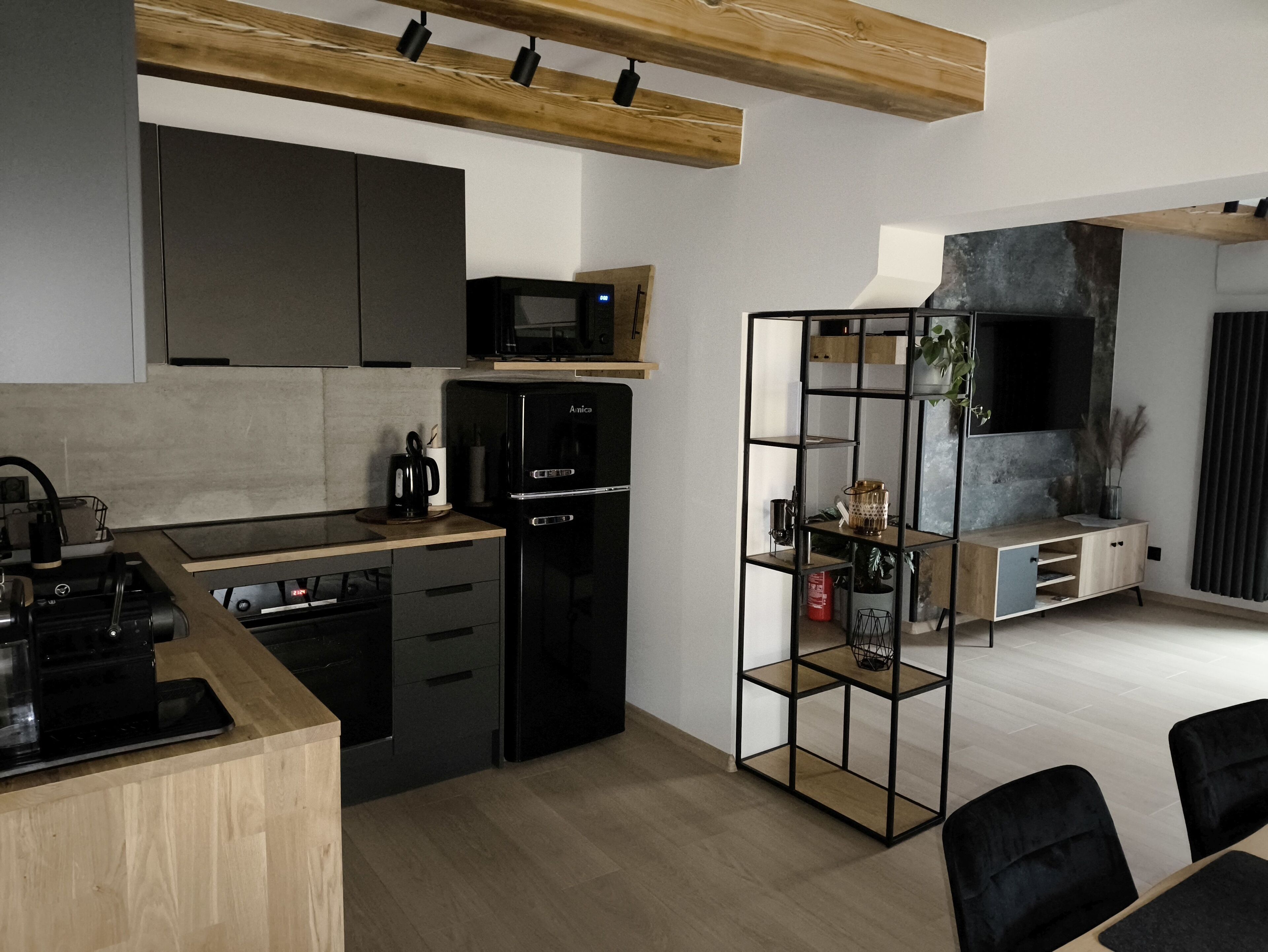 Fridge, microwave, oven, dishwasher