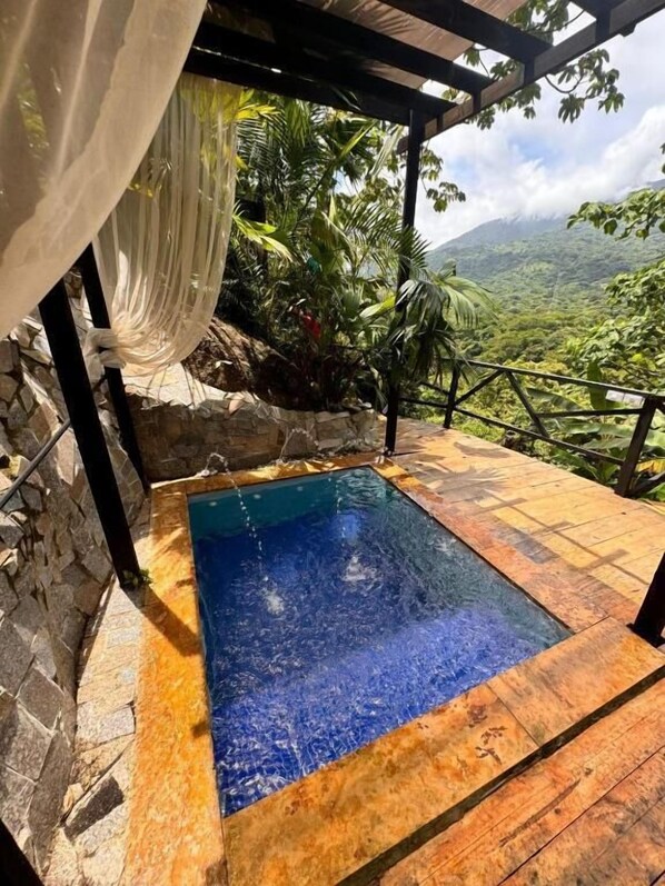 Chambre Supérieure, vue montagne, dans la tour | Terrasse/Patio