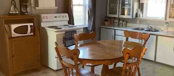 3 bedroom home with spectacular sunsets views