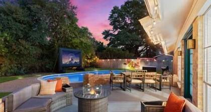 Iris - Playful Pool Home w/ Hot Tub By TCU