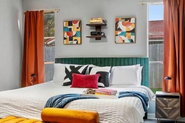 4 bedrooms, WiFi, bed sheets