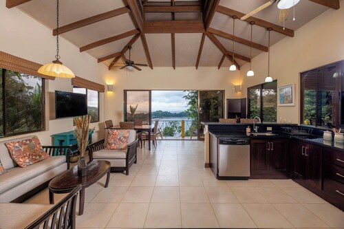 Casa Mareas: Ocean & Jungle View