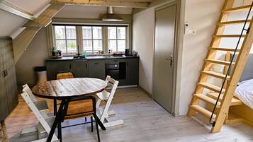 Apartment, Harbor View | Dining room