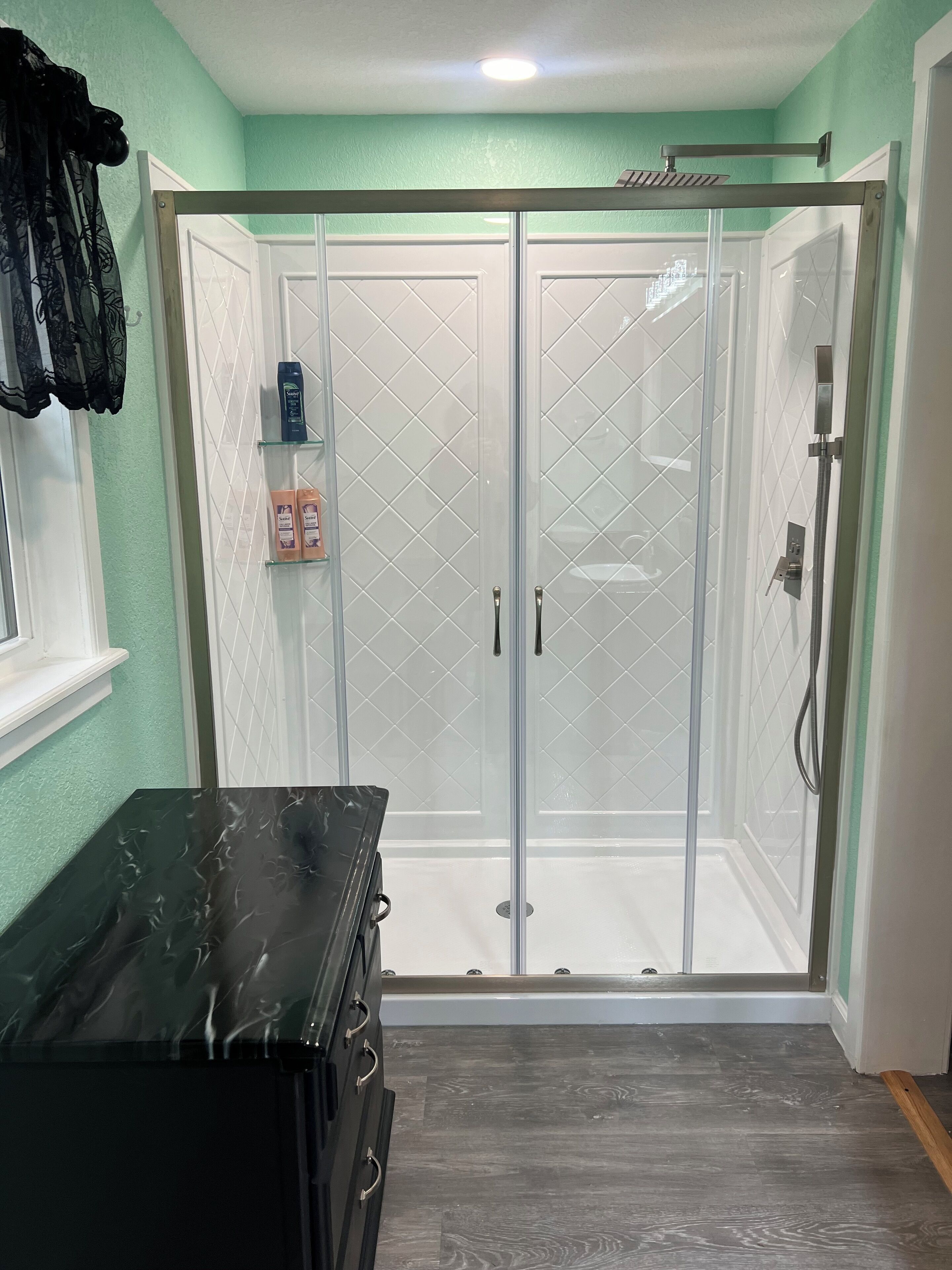 Dusche, Haartrockner, Bidet, Handtücher