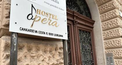Hostel Opera