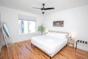 4 bedrooms, iron/ironing board, WiFi, bed sheets