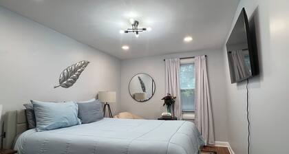 Bright & Cozy 2-Bed Home w Free Parking & Laundry”
