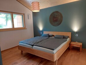 1 Schlafzimmer, Schreibtisch, WLAN, Bettwäsche