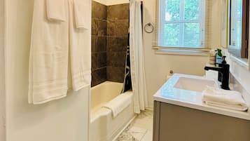 Towels, soap, shampoo, toilet paper