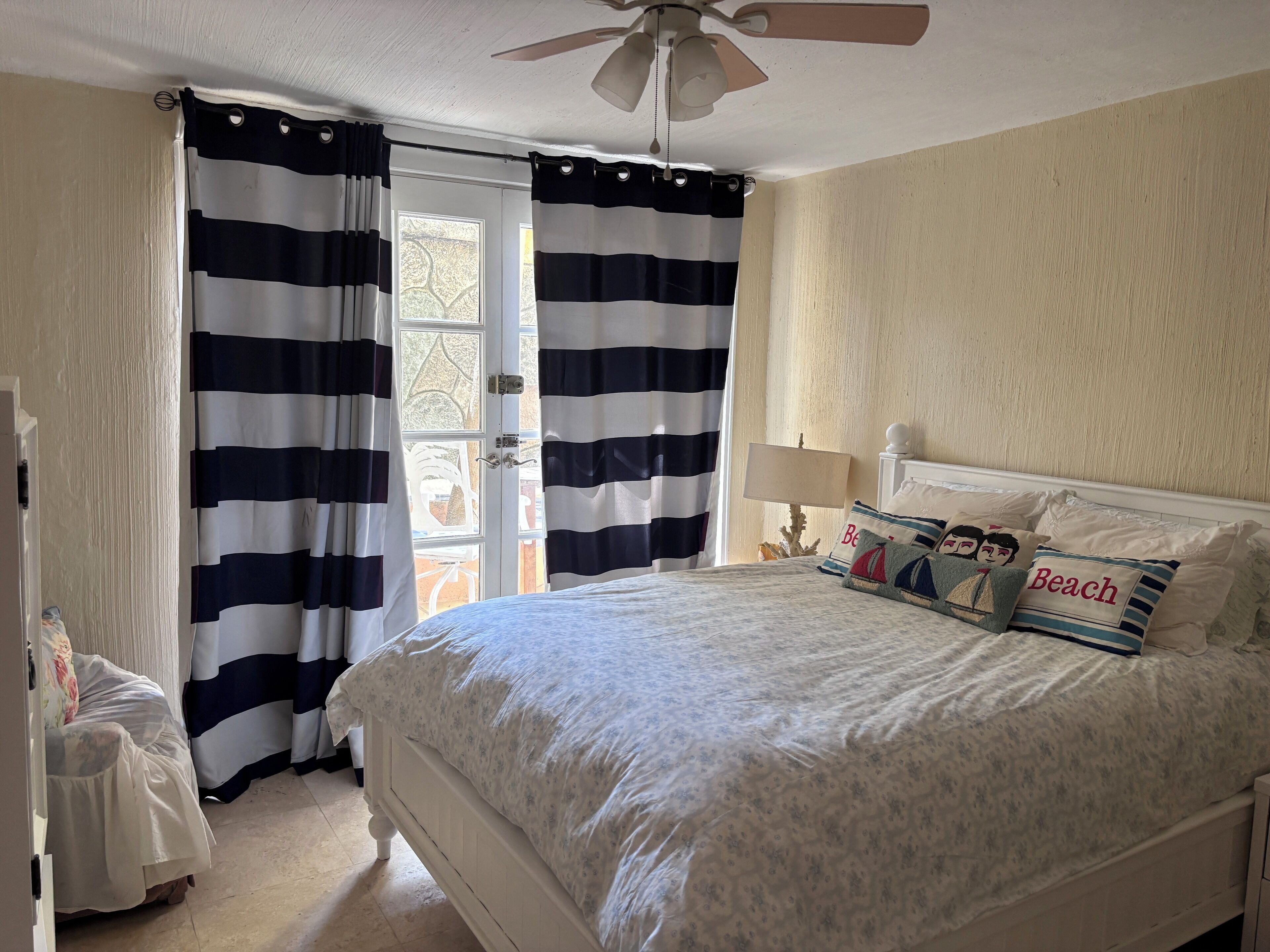 4 bedrooms, WiFi, bed sheets