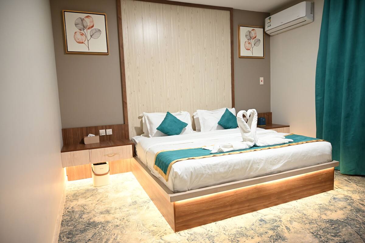 1 bedroom, in-room safe, free WiFi, bed sheets