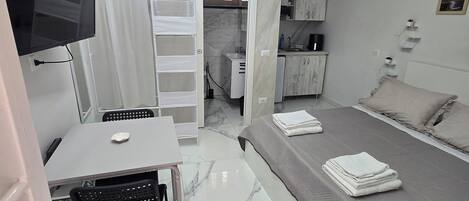 1 室のベッドルーム、アイロン / アイロン台、WiFi、ベッドシーツ