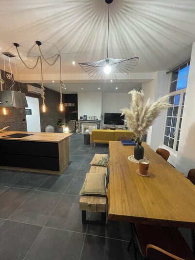 Apartment 110 m2 medieval quarter.