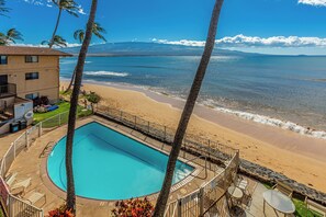 Outdoor pool - Oceanfront Bliss Pool & Stunning Views Hono Kai C3 (Wailuku)