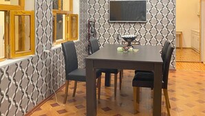 Dineren in de kamer